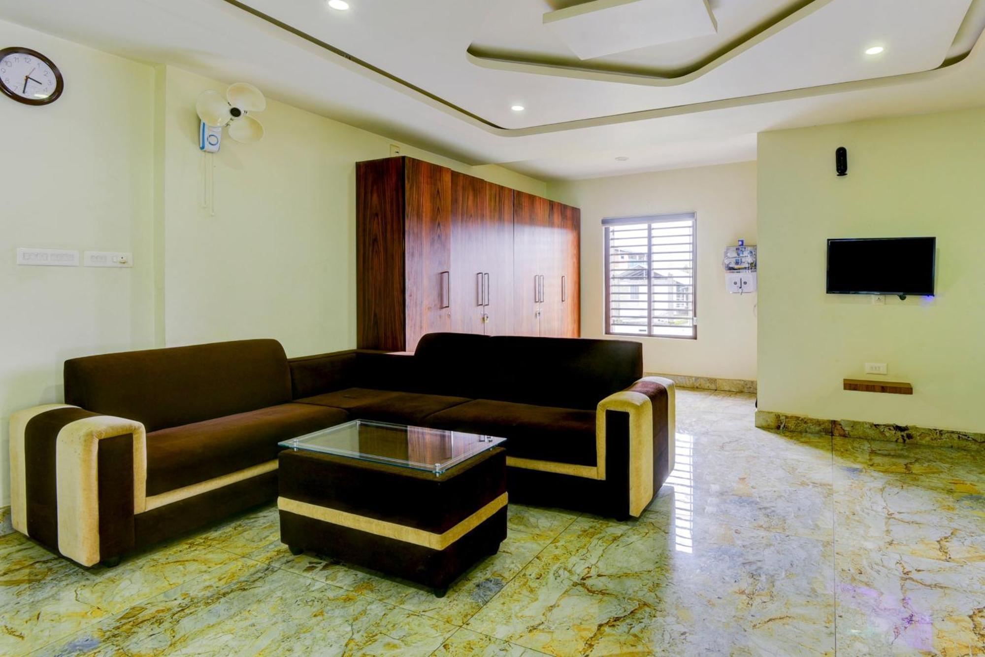 Hotel O Royal Tower Lodge Etakkare Luaran gambar