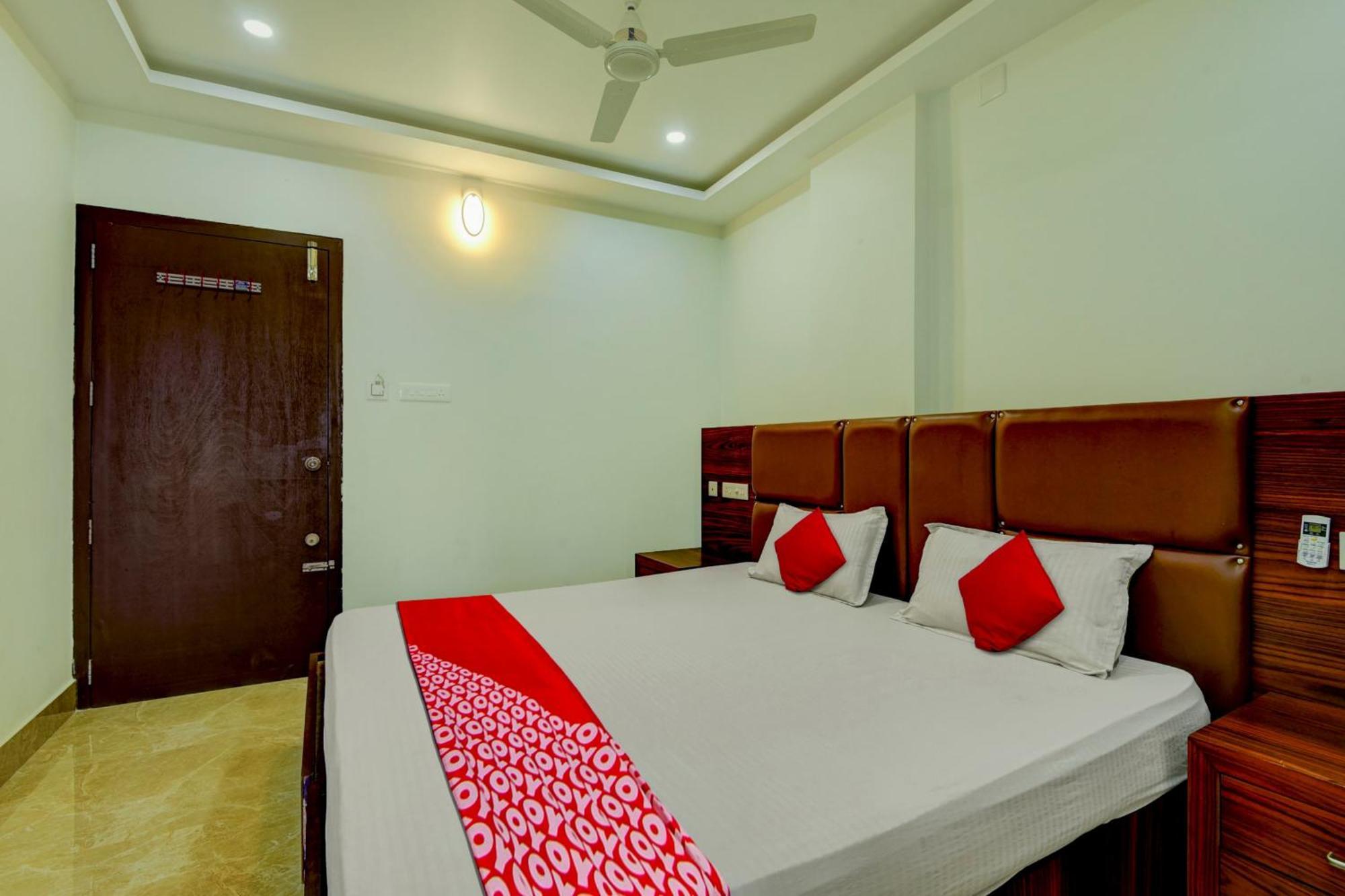 Hotel O Royal Tower Lodge Etakkare Luaran gambar
